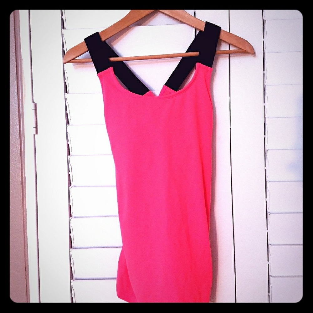 NWOT Reebok pusha tanktop S